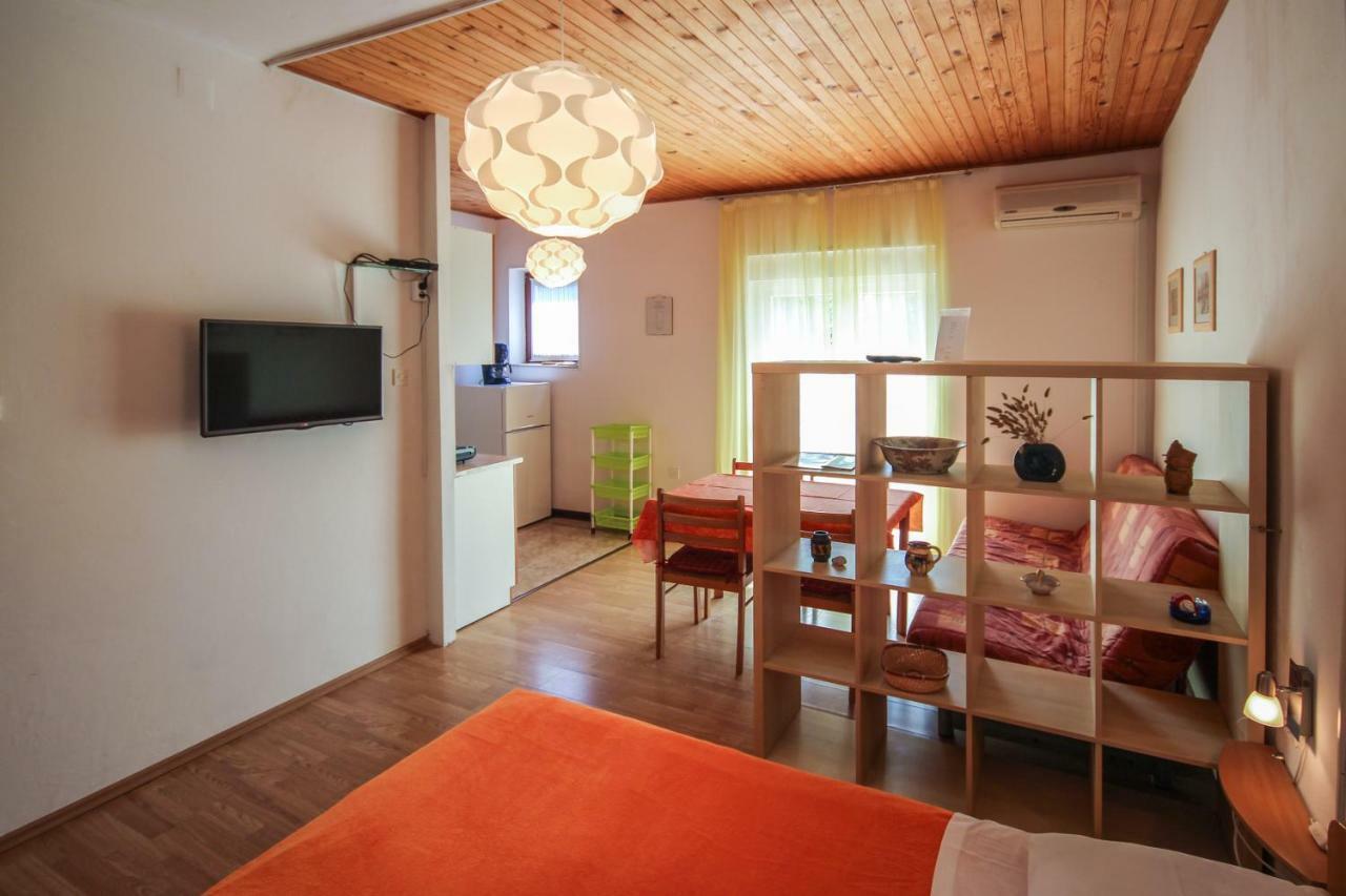 Cukon Holiday Home Medulin Buitenkant foto