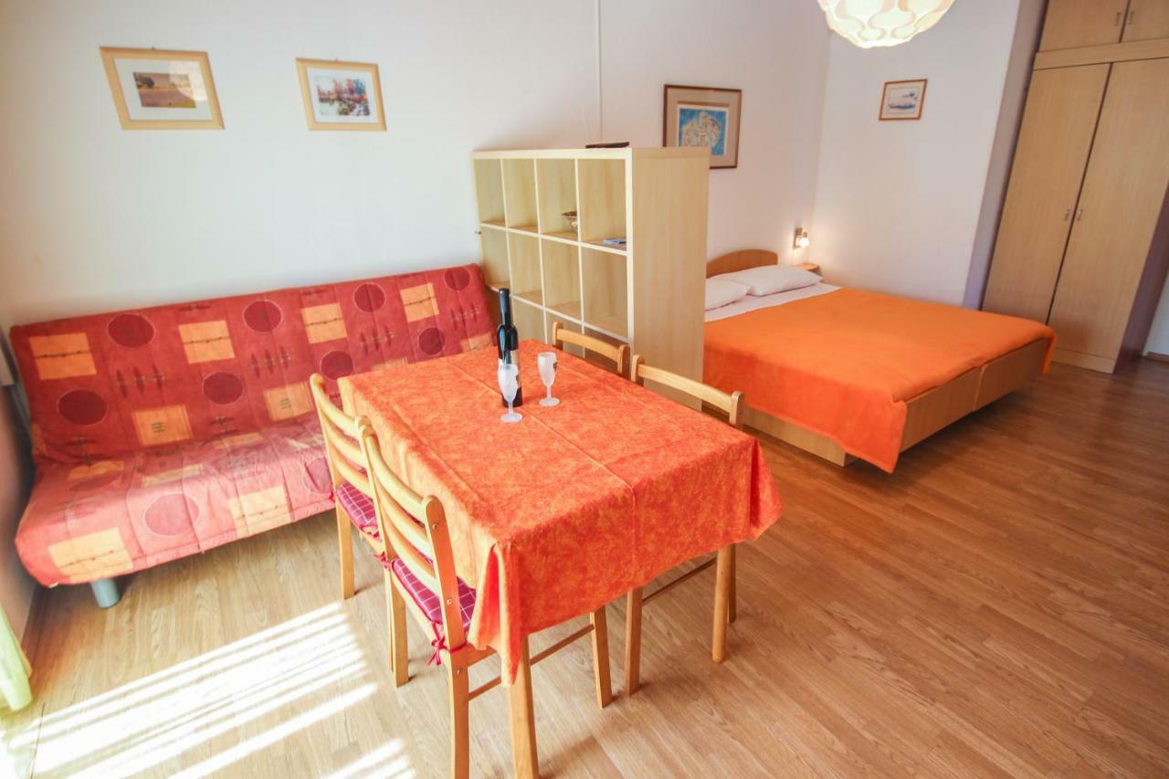 Cukon Holiday Home Medulin Buitenkant foto